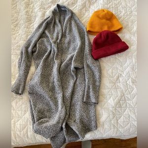 Long gray cardigan with 2 beanies included!
